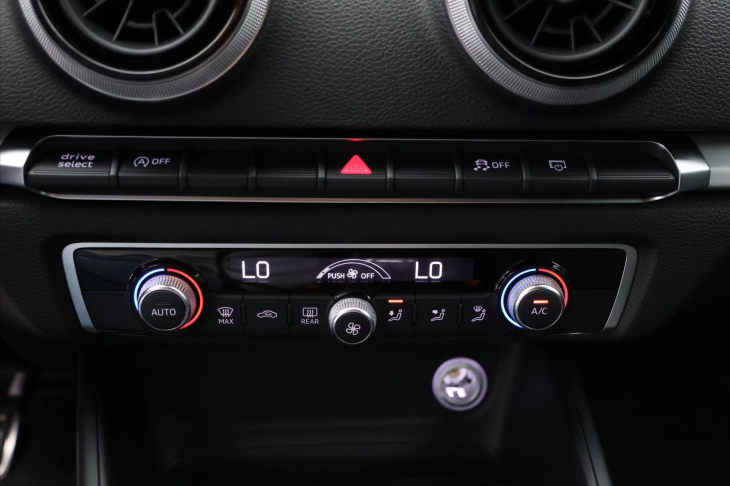 Audi S3 2,0 TFSI 228kW Quattro Sportback CZ