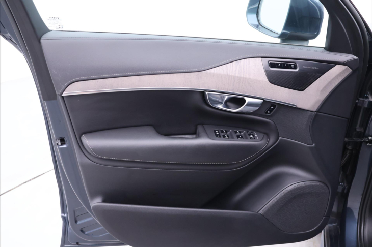 Volvo XC90 2,0 B5 AWD 173kW 1.Maj DPH CZ