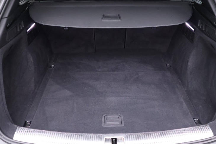 Audi Q5 2,0 40TDI S-line quattro DPH