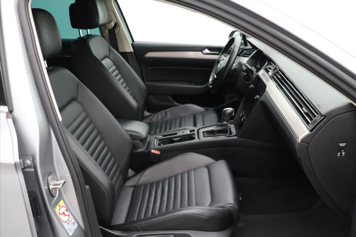 Volkswagen Passat 2,0 TSI 162kW 4Motion DSG Alltrack