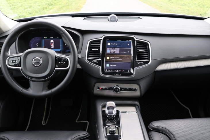 Volvo XC90 2,0 228kW T8 AWD Ultimate Bright