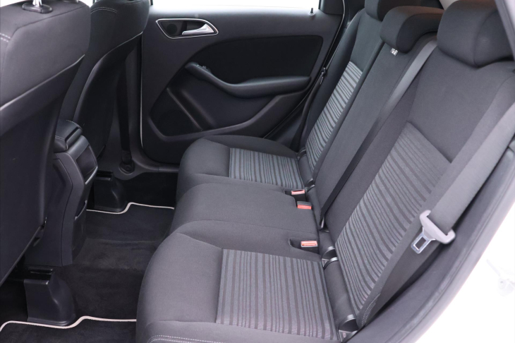 Mercedes-Benz Třídy B 1,6 180 90kW Xenon, Serv.kn.