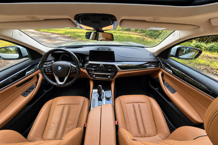 BMW Řada 5 2,0 530i xDrive Luxury Line