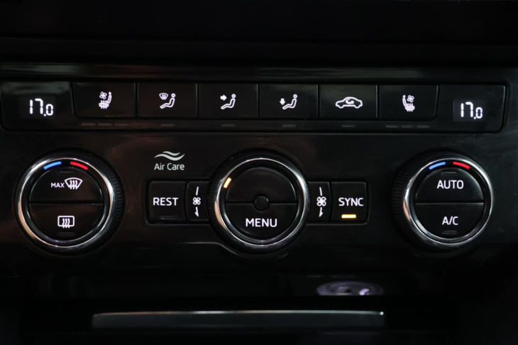 Škoda Superb 2,0 TDI DSG L&K 1.Maj. DPH