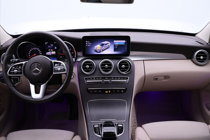 Mercedes-Benz Třídy C 2,0 220d 143kW 4Matic LED