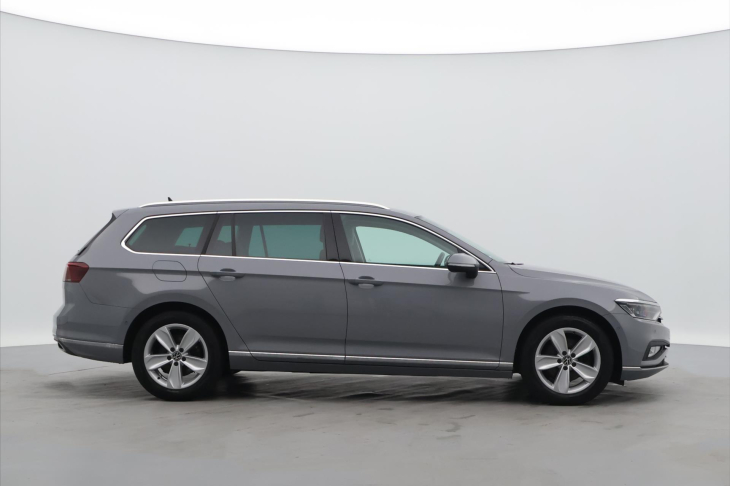 Volkswagen Passat 2.0 TDI Matrix Virtual DPH