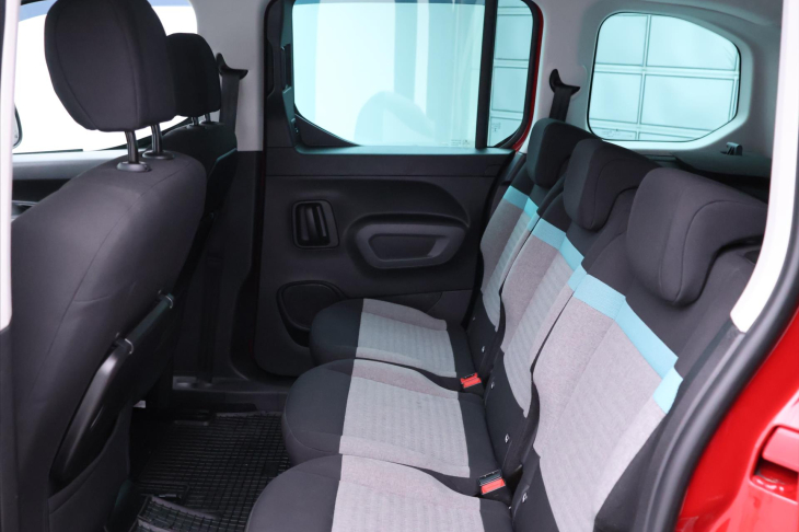 Citroën Berlingo 1,2 PT 81kW Feel CZ Serv. kniha