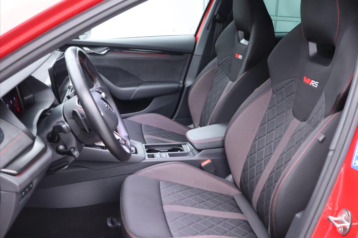 Škoda Octavia 2,0 TDI RS 147kW DSG 4X4 CZ