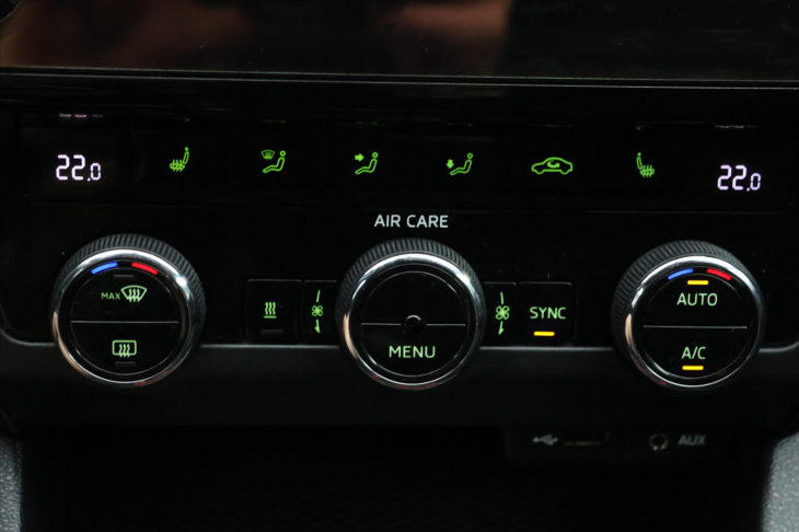 Škoda Octavia 2,0 TDI 135kW LED Navigace RS