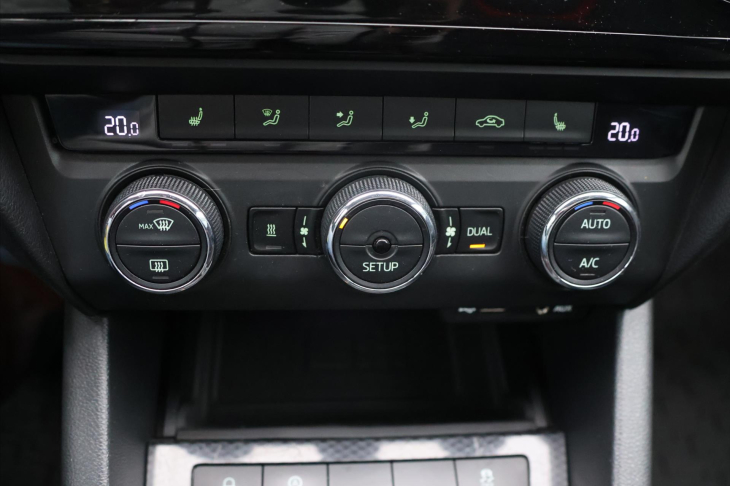 Škoda Octavia 2,0 TDI 135kW Webasto Tažné RS