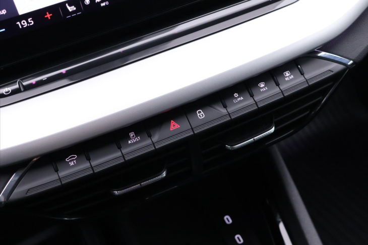 Škoda Octavia 2,0 TDI DSG Clever Matrix DPH