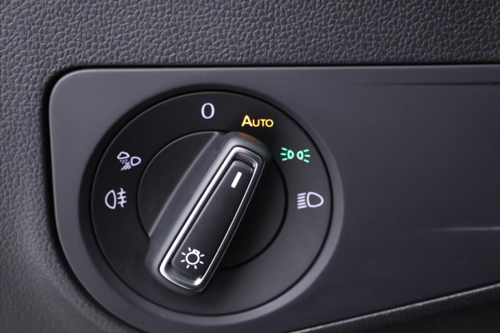 Volkswagen Tiguan Allspace 2,0 TSI DSG 4M R-Line 7Míst DPH