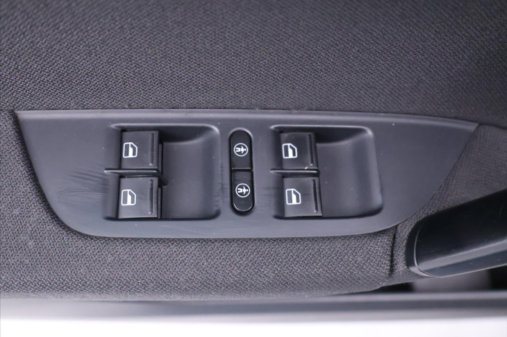 Volkswagen Touareg 3,0 TDI 150kW V6 Kam. Klim. CZ