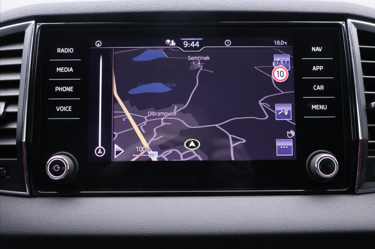 Škoda Karoq 2,0 TDI DSG Tour Virtual DPH