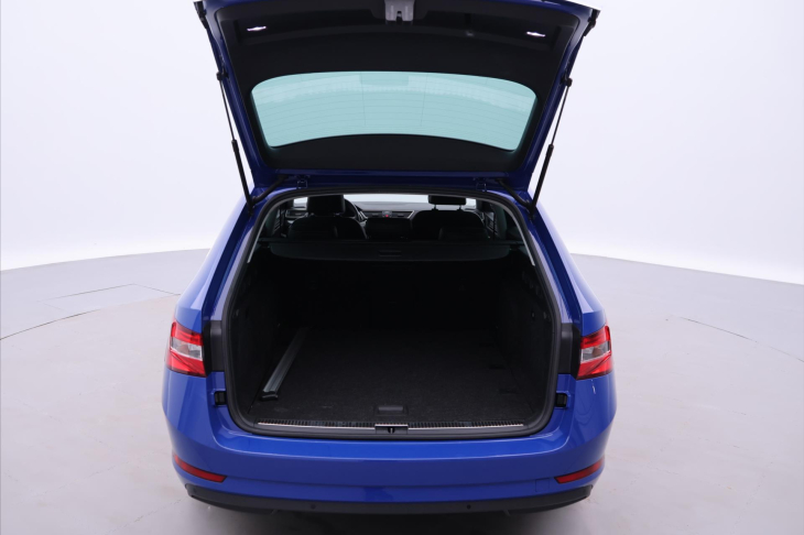 Škoda Superb 2,0 TDI 110kW DSG Style DPH CZ
