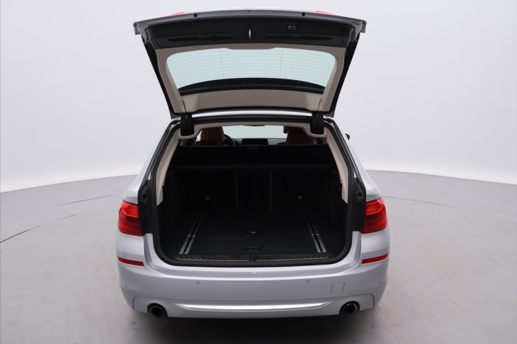 BMW Řada 5 2,0 530i xDrive Luxury Line