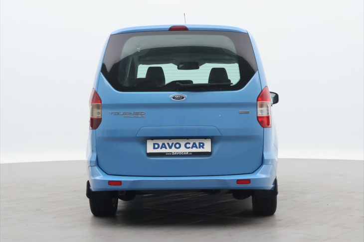 Ford Tourneo Courier 1,0 EB 74kW CZ  Titanium 1.Maj