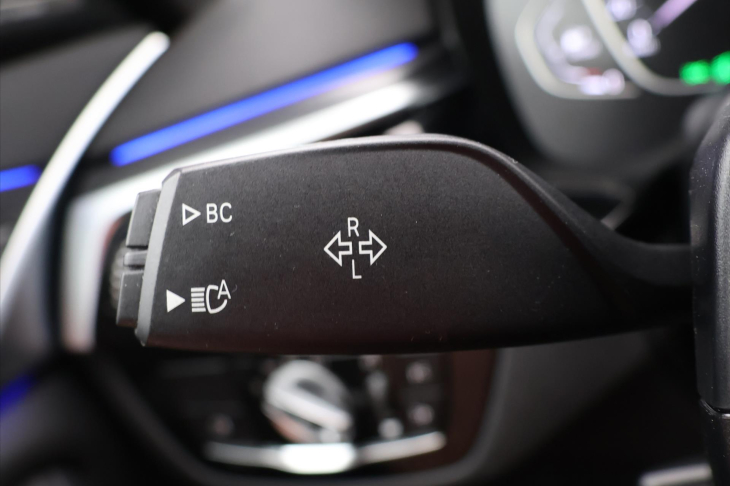 BMW Řada 5 3,0 530d xD CZ M-Sport HUD DPH