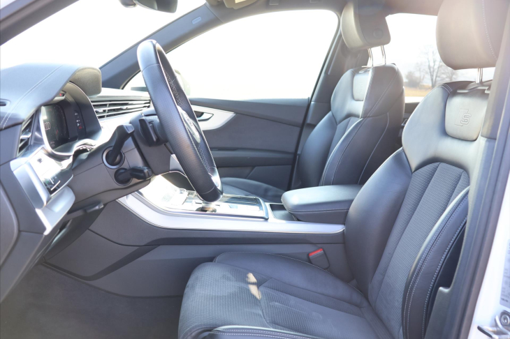 Audi Q7 3,0 TDI quattro tiptronic S line