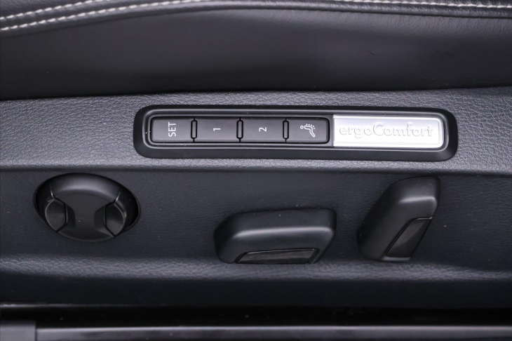 Volkswagen Passat 2,0 TSI 206kW R-line Highline