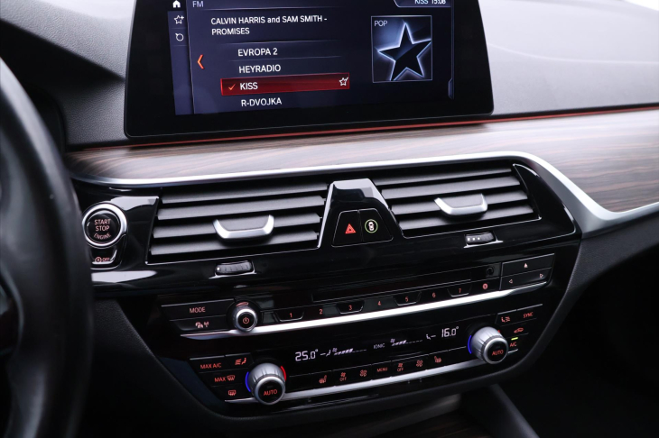 BMW Řada 5 2,0 520d xDrive 140kW