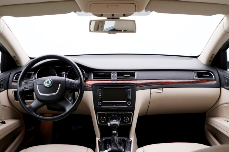Škoda Superb 2,0 TDI 4x4 DSG Exclusive Kůže