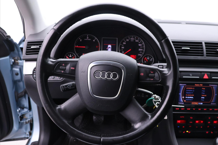 Audi A4 3,0 TDI 171kW Quattro CZ