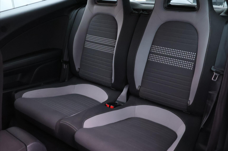 Volkswagen Scirocco 1,4 TSI 90kW Xenon 1.Maj.