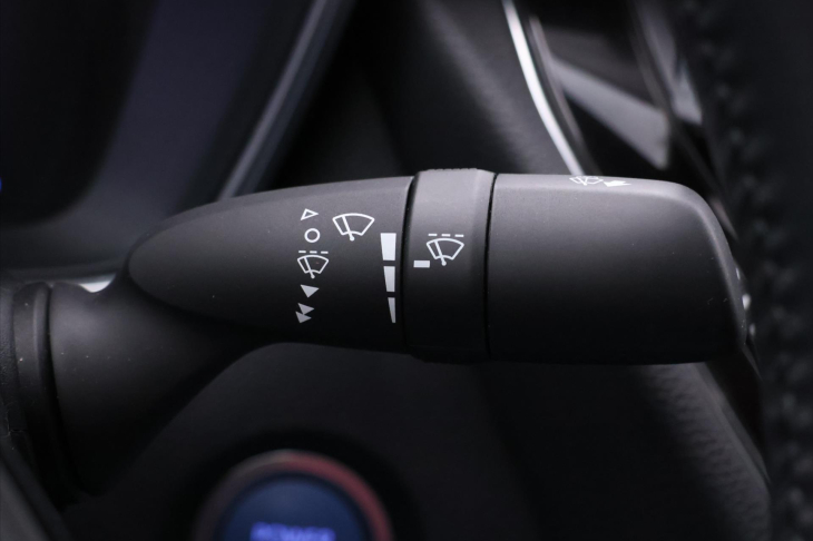 Toyota Corolla 1,8 Hybrid 90kW e-CVT CZ