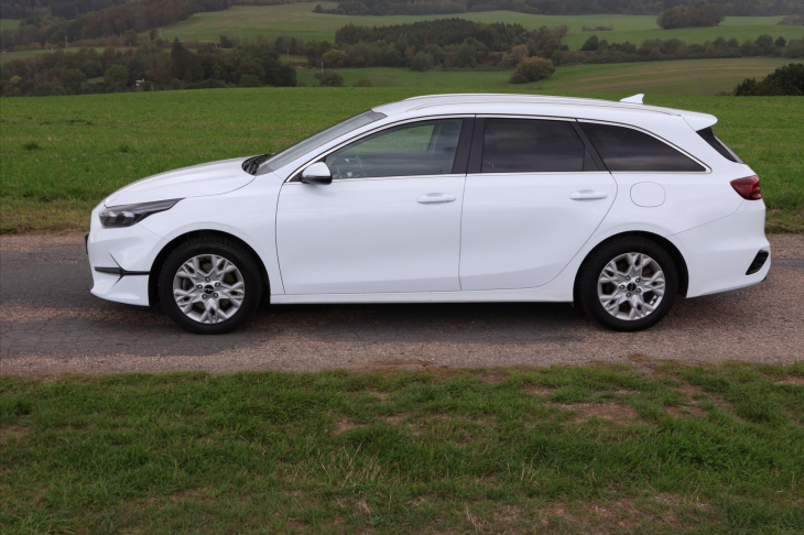 Kia Ceed 1,5 T-GDI 117kW DCT TOP DPH CZ