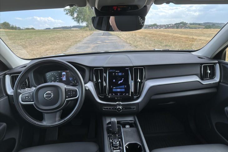 Volvo XC60 2,0 145 kW D4 AWD Momentum