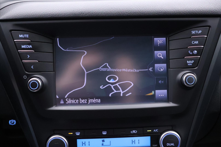 Toyota Avensis 2,0 D-4D 105kW CZ Navi Xenon