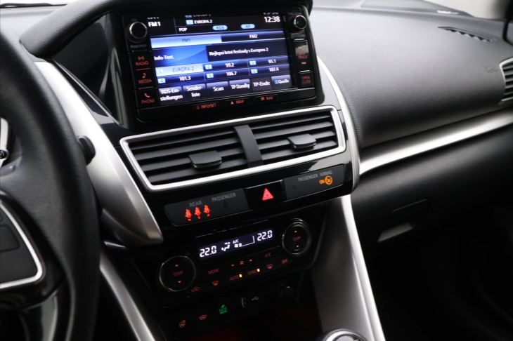 Mitsubishi Eclipse Cross 1,5 T-Mivec 120kW LED Kůže