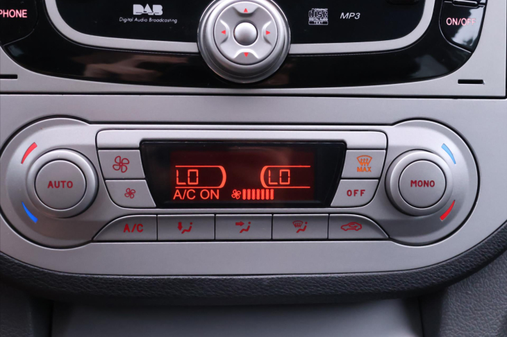 Ford Kuga 2,0 TDCI 100kW Titanium Kůže