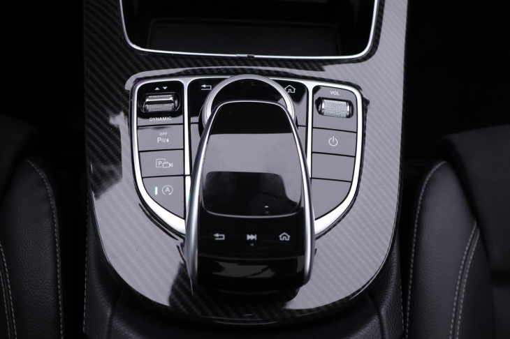 Mercedes-Benz Třídy E 2,0 220d 143kW AMG Burmester