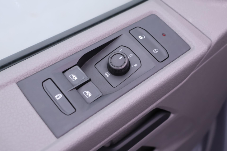 Volkswagen Transporter 2,0 TDI 110kW 6-Míst Long DPH