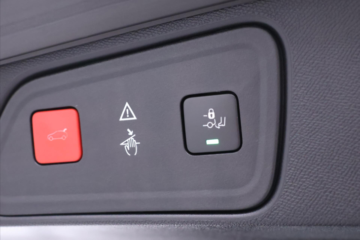 Peugeot 3008 2,0 HDI 130 kW CZ Kůže GT