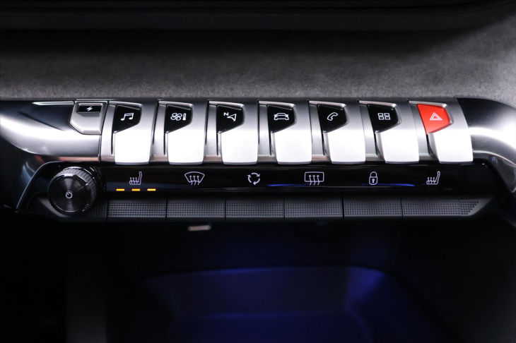 Peugeot 3008 1,6 PureTech 133kW Automat GT