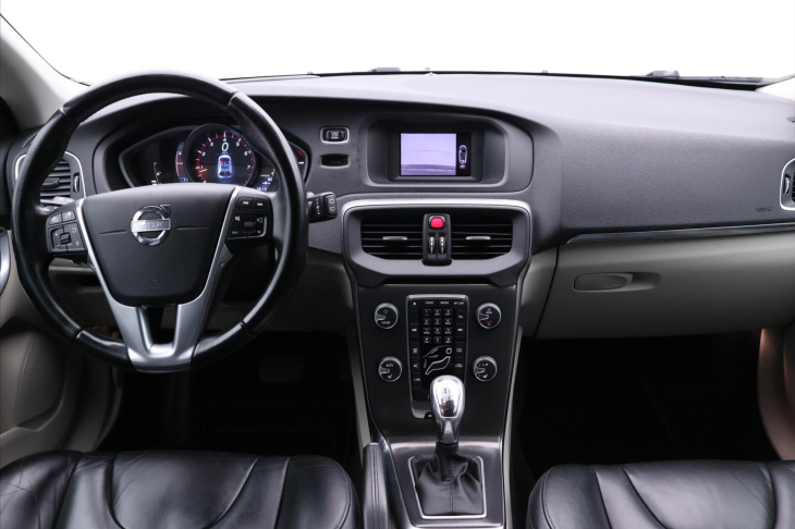 Volvo V40 2,5 T5 187kW Aut. Summum