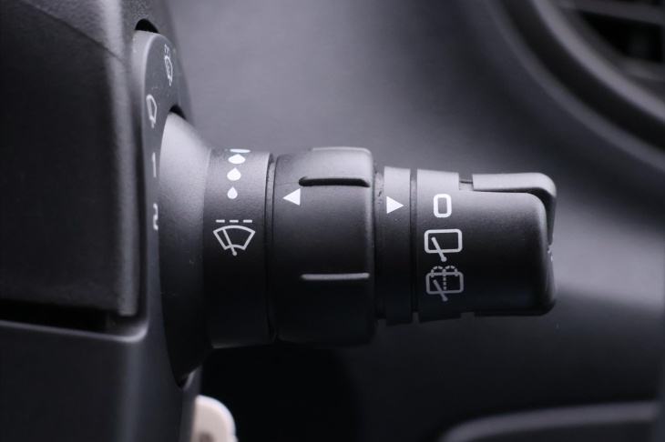 Renault Clio 1,2 i CZ 1.Majitel 9'250km