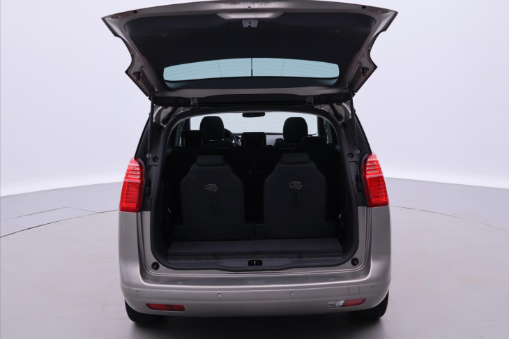Peugeot 5008 1,6 HDI 120k CZ Allure 7-Míst