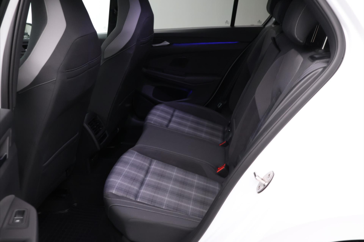 Volkswagen Golf 2,0 GTD 147kW DSG CZ DPH
