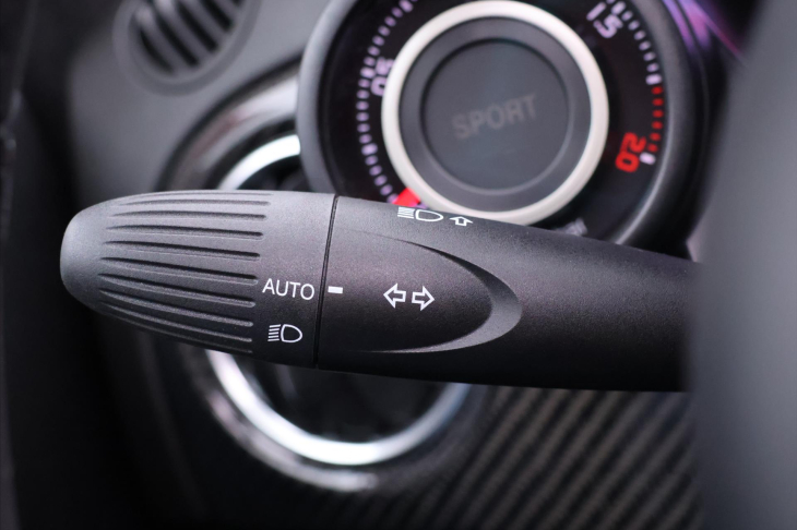 Abarth 500 1,4 T 132kW Competizione 595 C