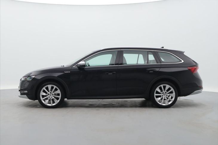 Škoda Octavia 2,0 TDI 147kW Scout HUD Matrix