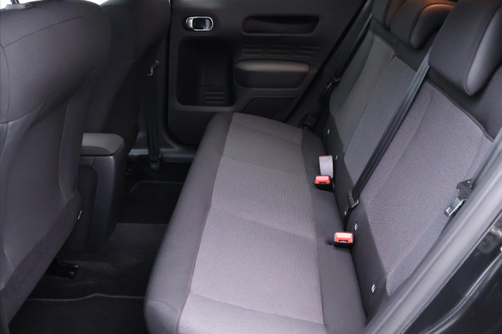 Citroën C4 Cactus 1,2 PT 81kW Aut. Shine Navi CZ