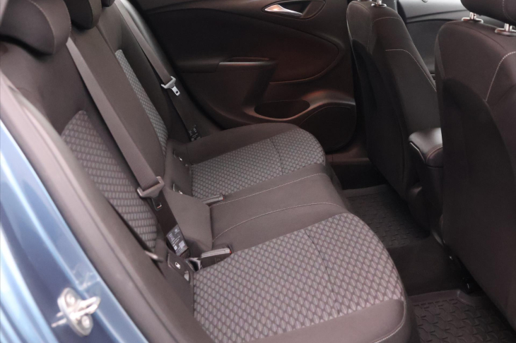 Opel Astra 1,0 T 77kW CZ Klima Serv.Kniha