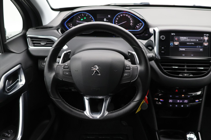 Peugeot 2008 1,2 VTi 60kW AT,Navi