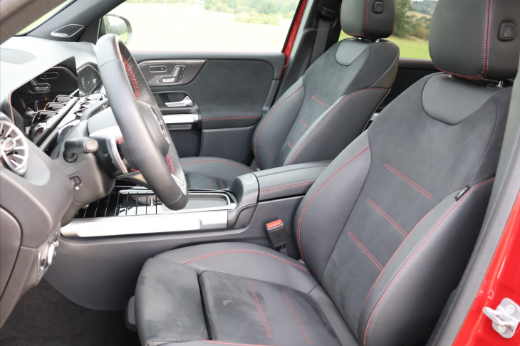 Mercedes-Benz GLB 2,0 220 4Matic AMG Premium