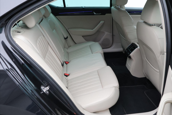 Škoda Superb 1,8 TSI 132kW DSG CZ L&K