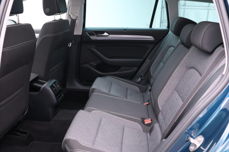 Volkswagen Passat 2,0 TDI 110kW DSG Matrix DPH
